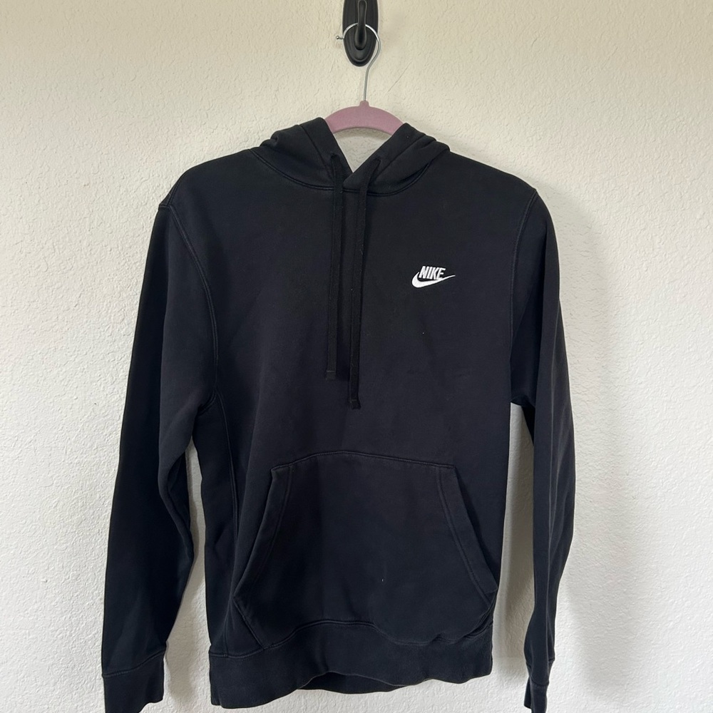 Nike Men's Black Pullover Hoodie